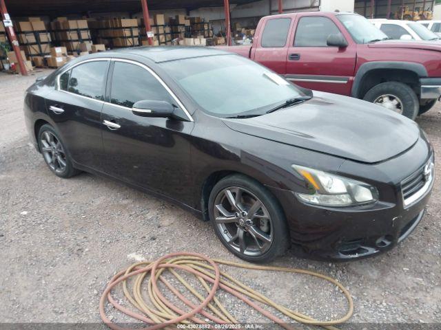  Salvage Nissan Maxima