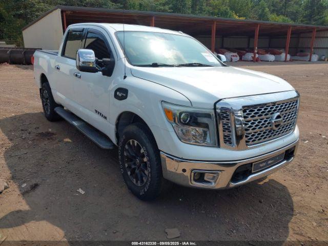  Salvage Nissan Titan