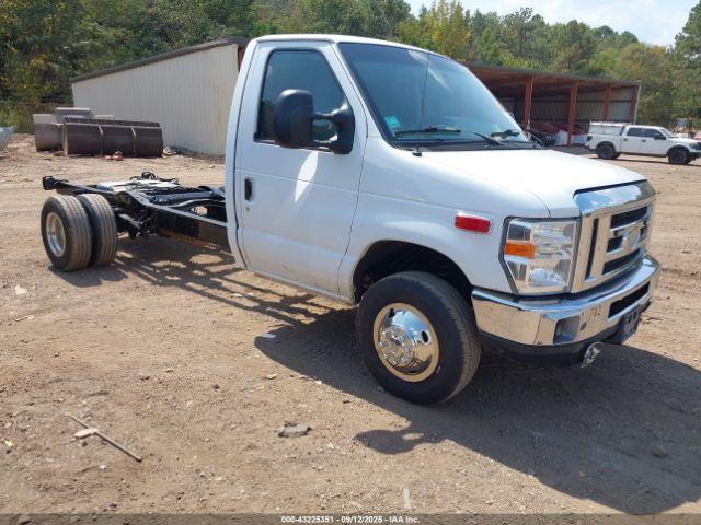 Salvage Ford E-450