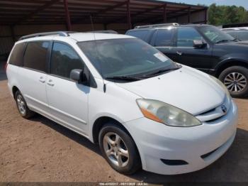  Salvage Toyota Sienna