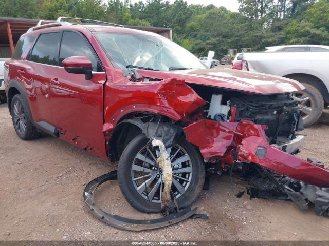  Salvage Nissan Pathfinder