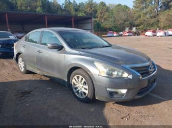  Salvage Nissan Altima