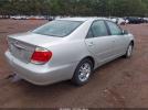 Toyota Camry Le Image 4