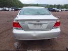 Toyota Camry Le Image 10