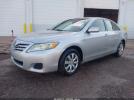 Toyota Camry Le Image 6