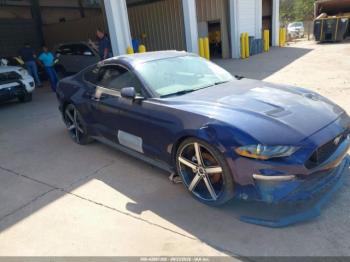  Salvage Ford Mustang