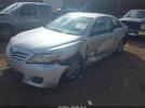 Toyota Camry Le Image 10