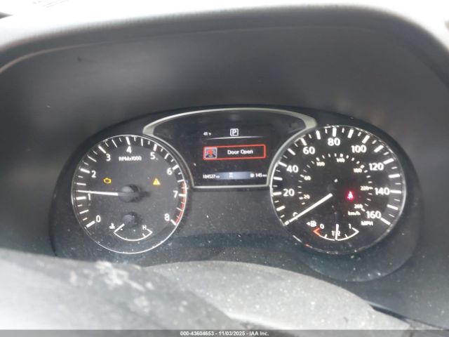 Nissan Pathfinder S Image 10