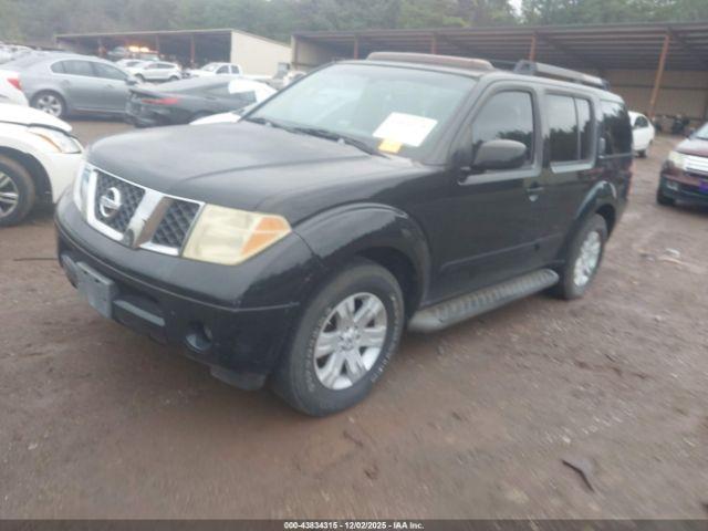 Nissan Pathfinder Le Image 2