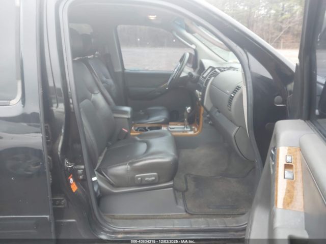 Nissan Pathfinder Le Image 4