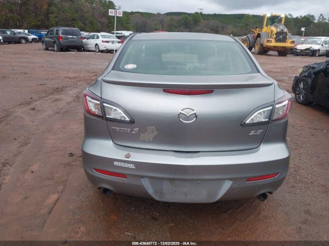 Mazda Mazda3 S Sport Image 3