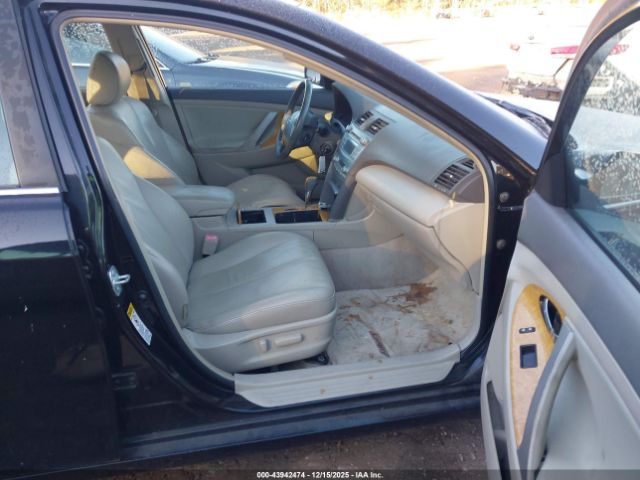 Toyota Camry Xle Image 10