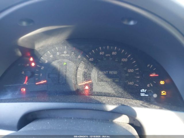 Toyota Camry Xle Image 8