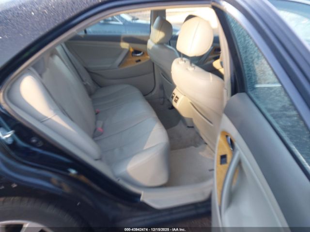 Toyota Camry Xle Image 2