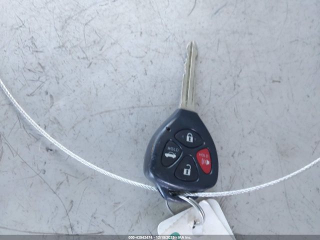 Toyota Camry Xle Image 9