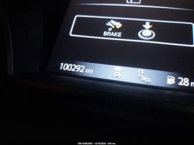 Nissan Pathfinder Sl Image 9