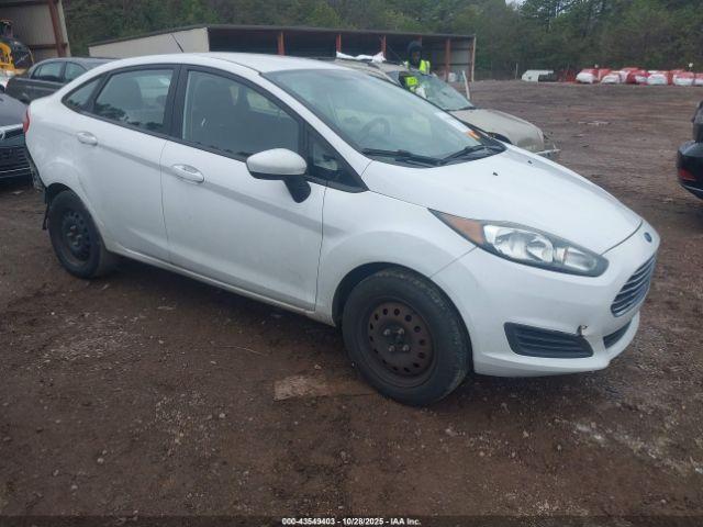  Salvage Ford Fiesta