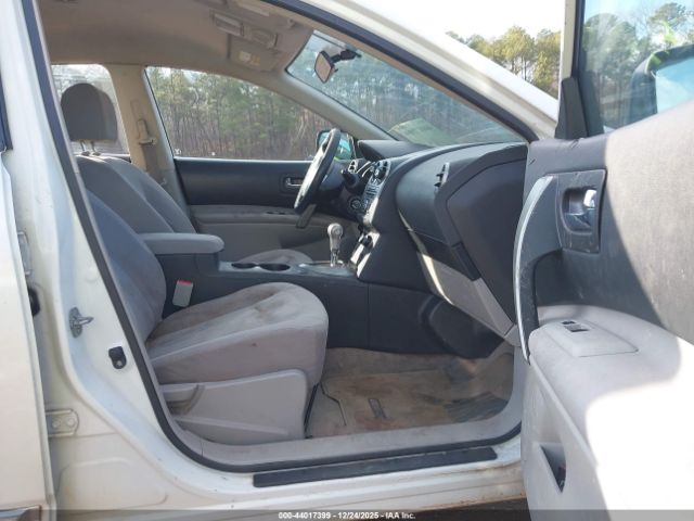 Nissan Rogue S Image 3