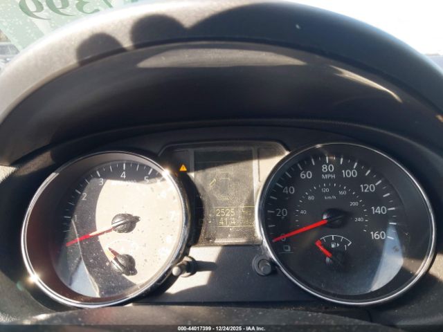 Nissan Rogue S Image 4