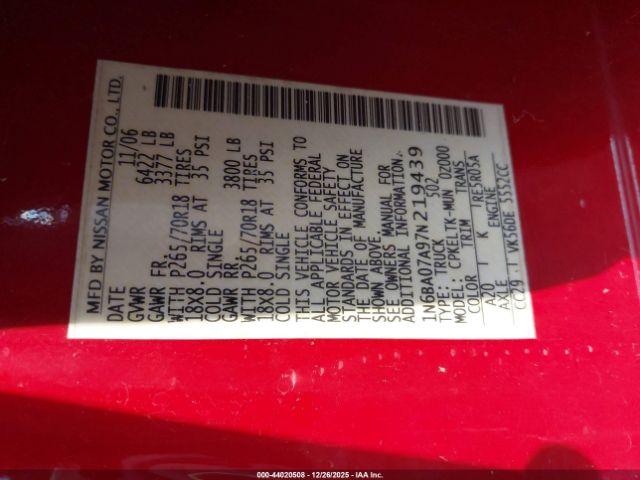 Nissan Titan Se Image 9