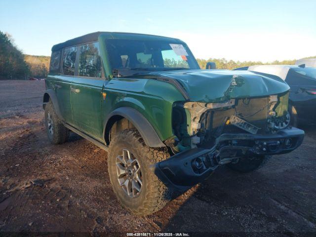  Salvage Ford Bronco