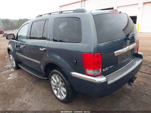 Chrysler Aspen Limited Image 2