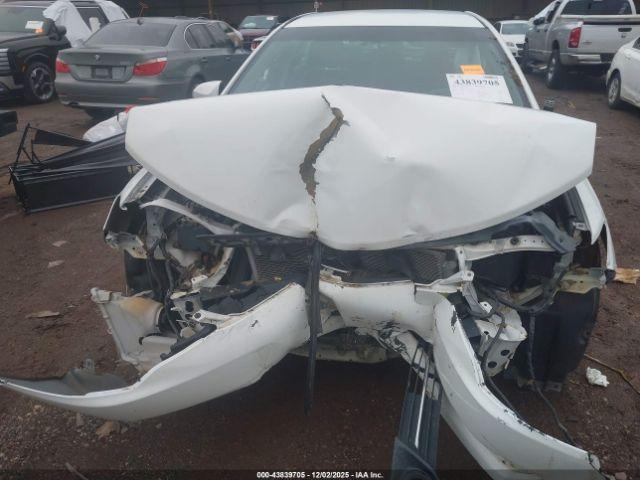 Toyota Camry Se Image 3