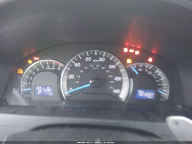 Toyota Camry Se Image 7