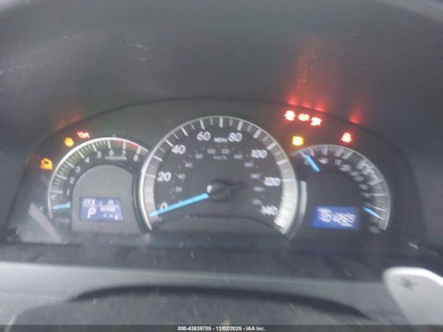 Toyota Camry Se Image 7