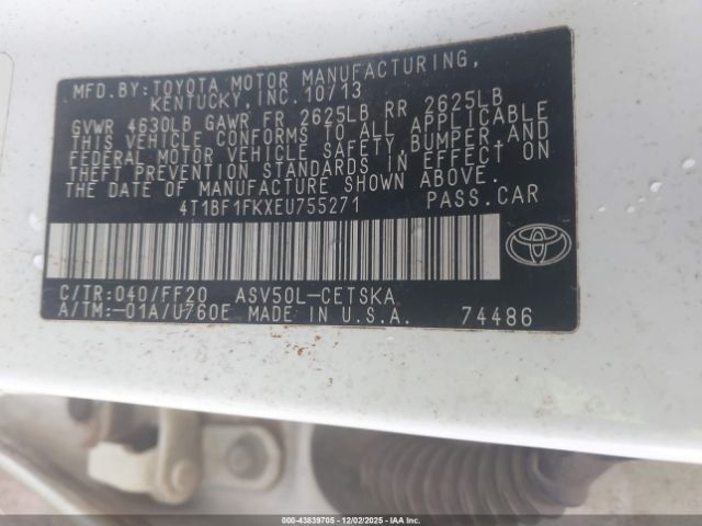 Toyota Camry Se Image 6