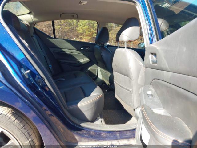 Nissan Altima Sr Fwd Image 3