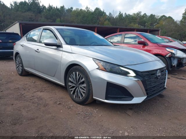 Nissan Altima Sv Fwd Image 1