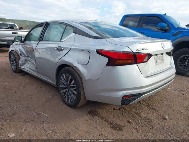 Nissan Altima Sv Fwd Image 16