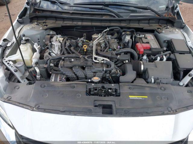 Nissan Altima Sv Fwd Image 15