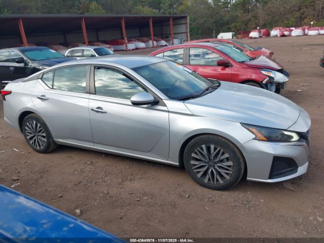 Nissan Altima Sv Fwd Image 8