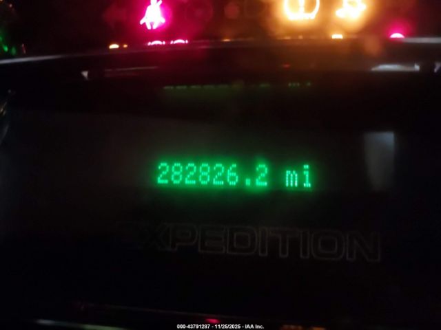 Ford Expedition Xlt Image 12