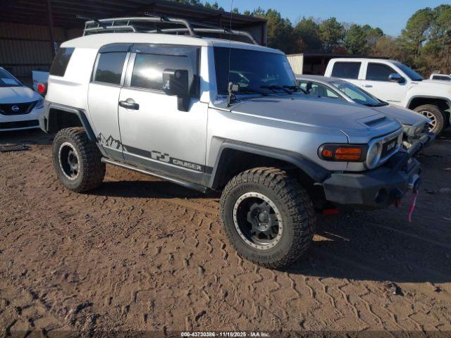  Salvage Toyota FJ Cruiser