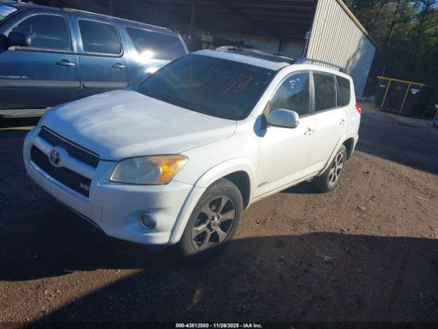 Toyota RAV4 Limited V6 Image 3