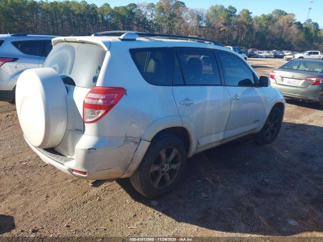 Toyota RAV4 Limited V6 Image 4