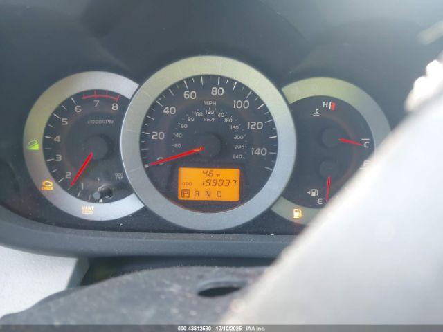 Toyota RAV4 Limited V6 Image 2