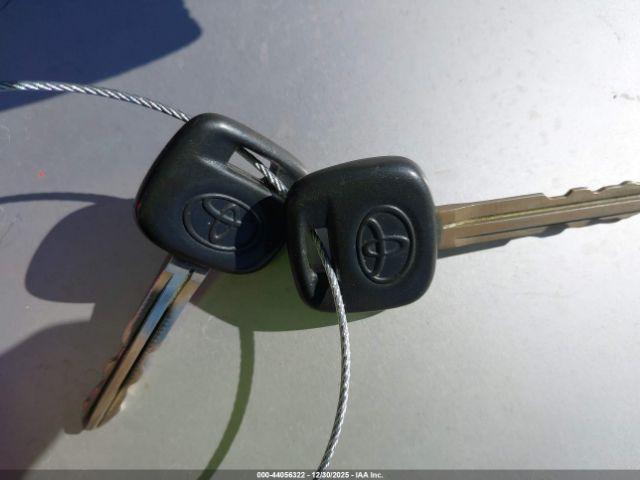 Toyota RAV4 Image 10