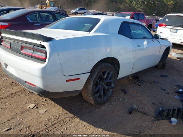 Dodge Challenger Sxt Image 4