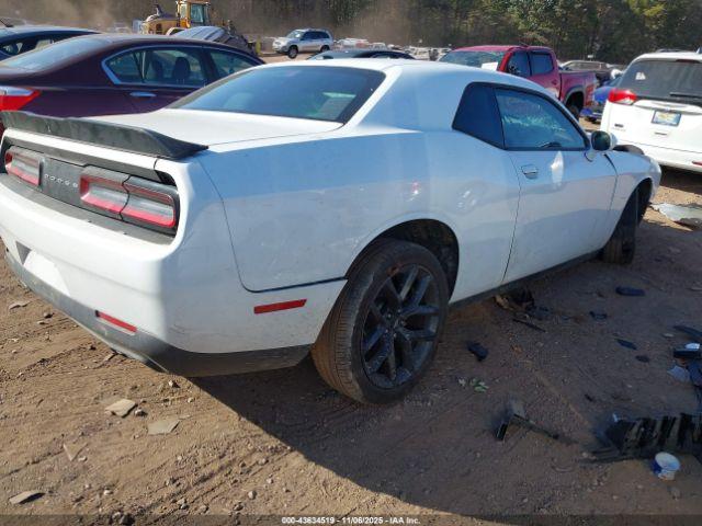 Dodge Challenger Sxt Image 4