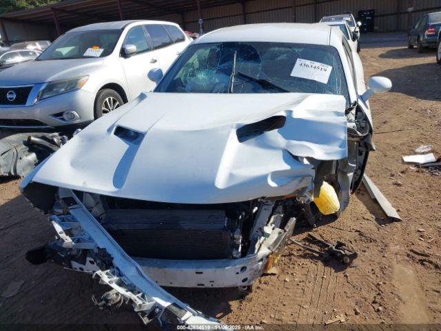 Dodge Challenger Sxt Image 2