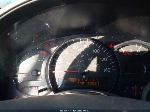 Nissan Titan Se Image 11