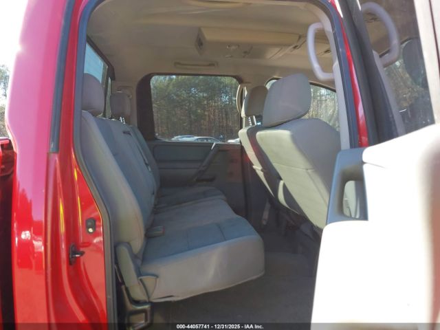 Nissan Titan Se Image 4