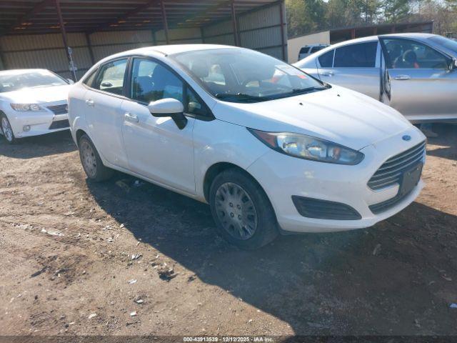  Salvage Ford Fiesta