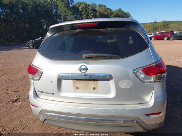 Nissan Pathfinder S Image 14