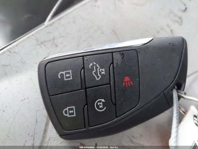 Chevrolet Silverado 1500 4wd  Short Bed Lt Trail Boss Image 3