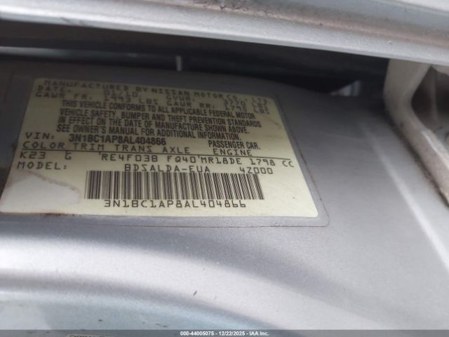 Nissan Versa 1.8s Image 3